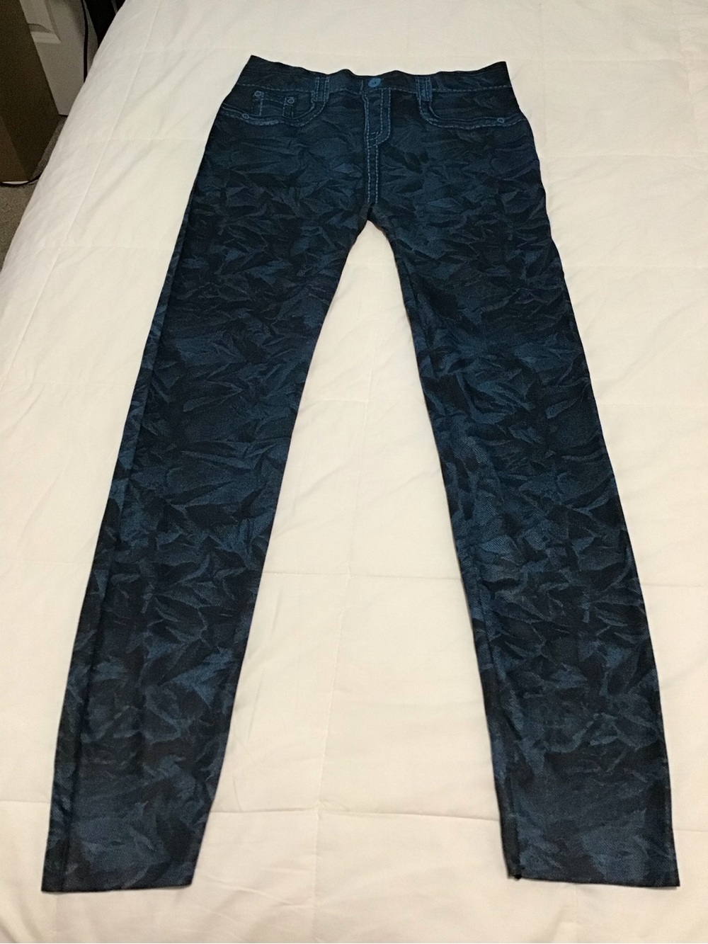 Girls' Blue Leaf-Print Stretch Leggings M